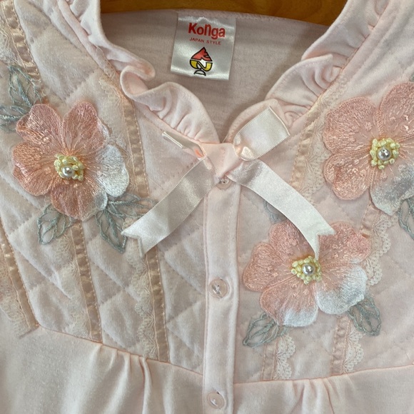 NEW Two pink button down floral pajama tops - Picture 4 of 11